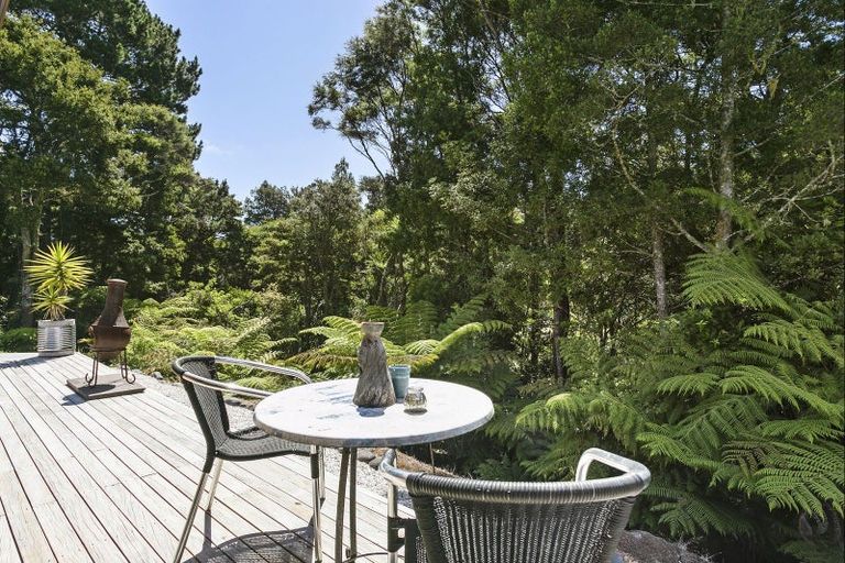 Photo of property in 240 Pine Valley Road, Dairy Flat, Silverdale, 0992