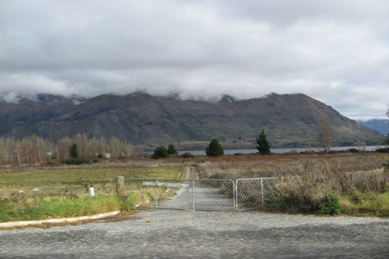 Photo of property in 294 Beacon Point Road, Wanaka, 9305