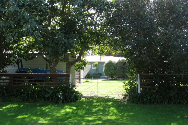Photo of property in 37 Harsant Avenue, Hahei, Whitianga, 3591