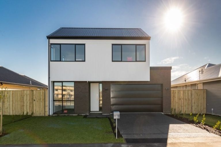 Photo of property in 18 Sholto Duncan Crescent, Halswell, Christchurch, 8025