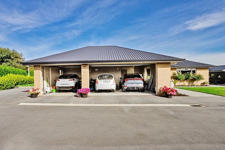 Photo of property in 65 Oteramika Road, Rockdale, Invercargill, 9812