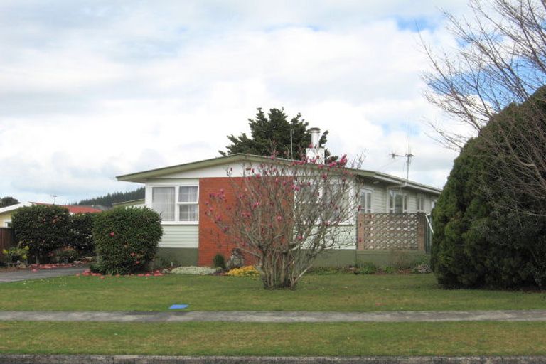 Photo of property in 8 Otuhiwai Crescent, Tikipunga, Whangarei, 0112