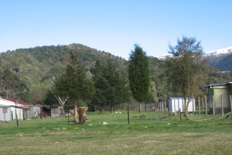 Photo of property in 32 Stafford Street, Blackball, 7804