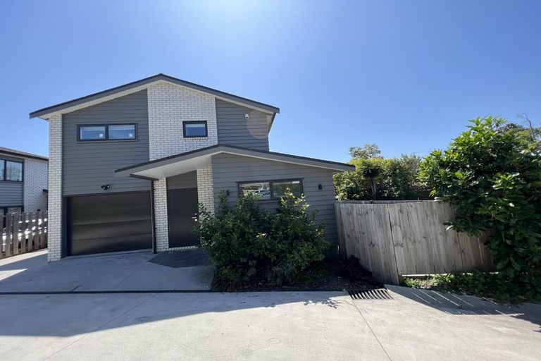 Photo of property in 9a Kaweka Street, New Lynn, Auckland, 0600