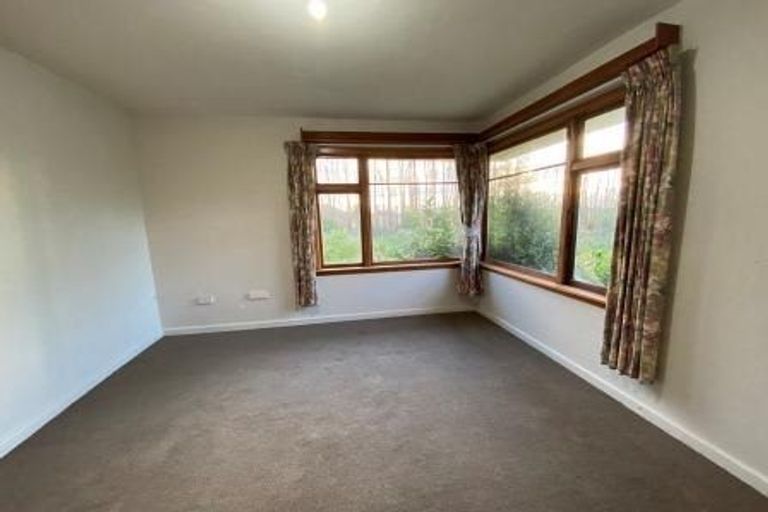 Photo of property in 482 Cashmere Road, Westmorland, Christchurch, 8025