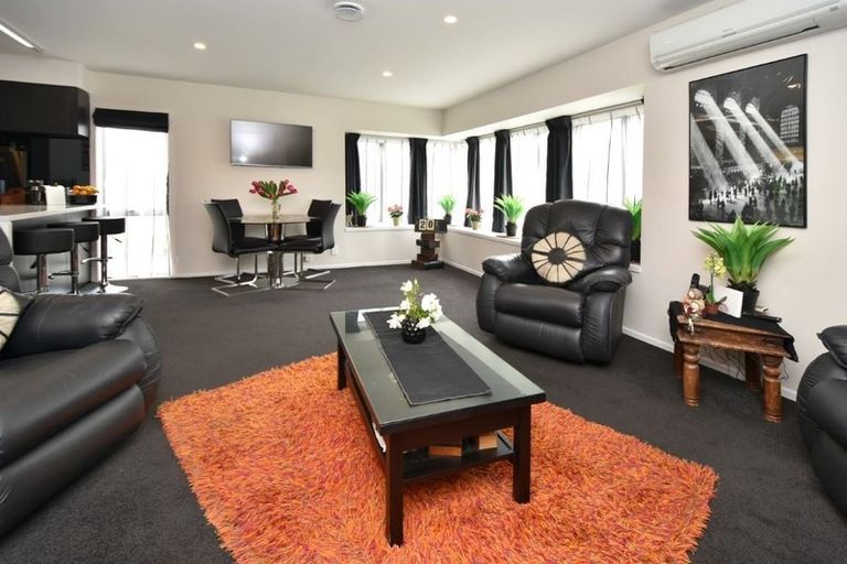 Photo of property in 1 Chatswood Place, Bishopdale, Christchurch, 8051
