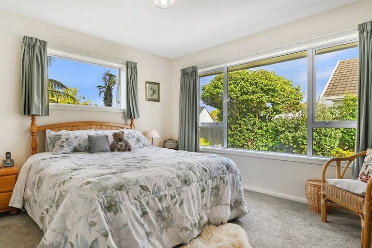 Photo of property in 17 Fern Drive, Halswell, Christchurch, 8025