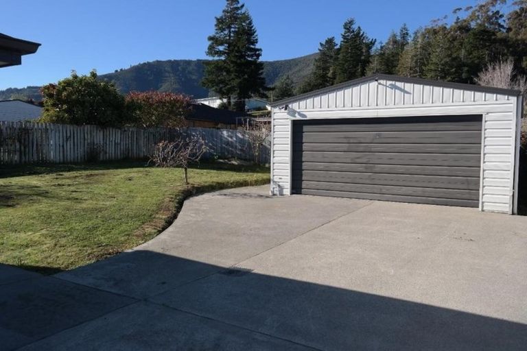 Photo of property in 26 Admiralty Place, Waikawa, Picton, 7220