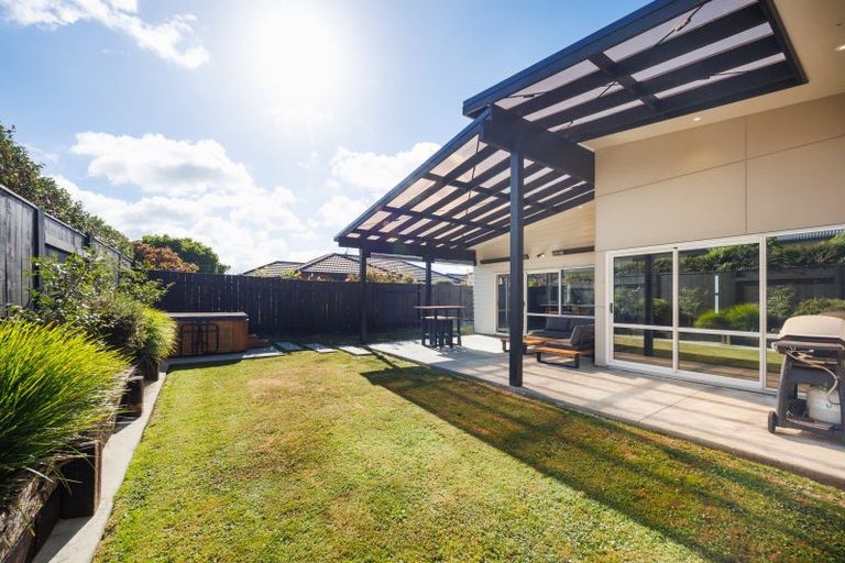 Photo of property in 9 Lorenzo Place, Kelvin Grove, Palmerston North, 4414