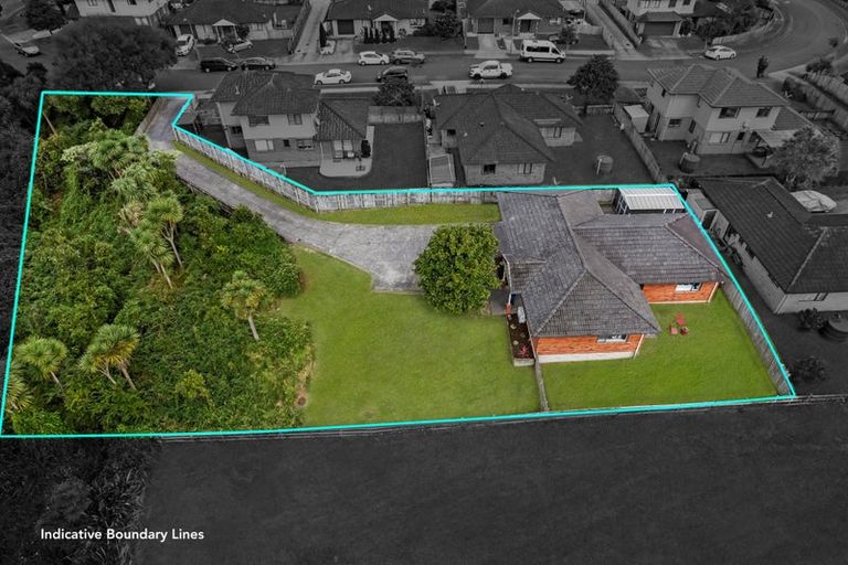 Photo of property in 31 Misty Valley Drive, Henderson, Auckland, 0612