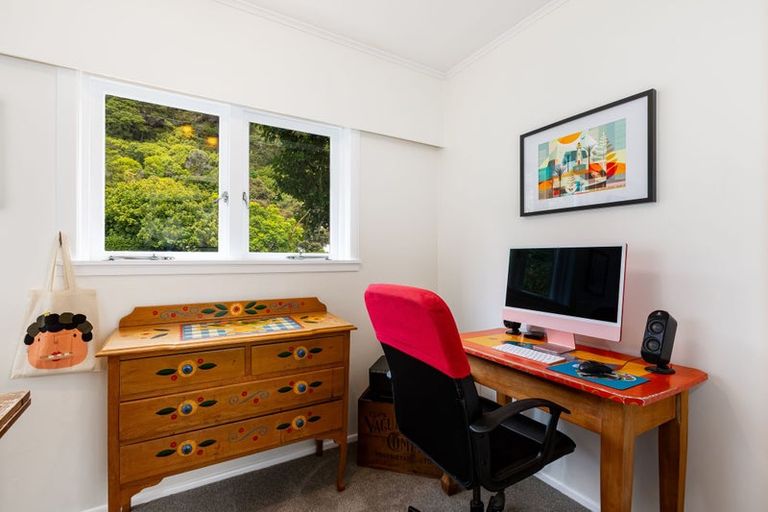 Photo of property in 304 Muritai Road, Eastbourne, Lower Hutt, 5013