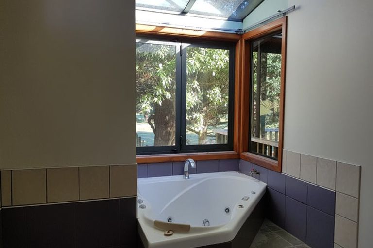 Photo of property in 694 Whitemans Valley Road, Whitemans Valley, Upper Hutt, 5371