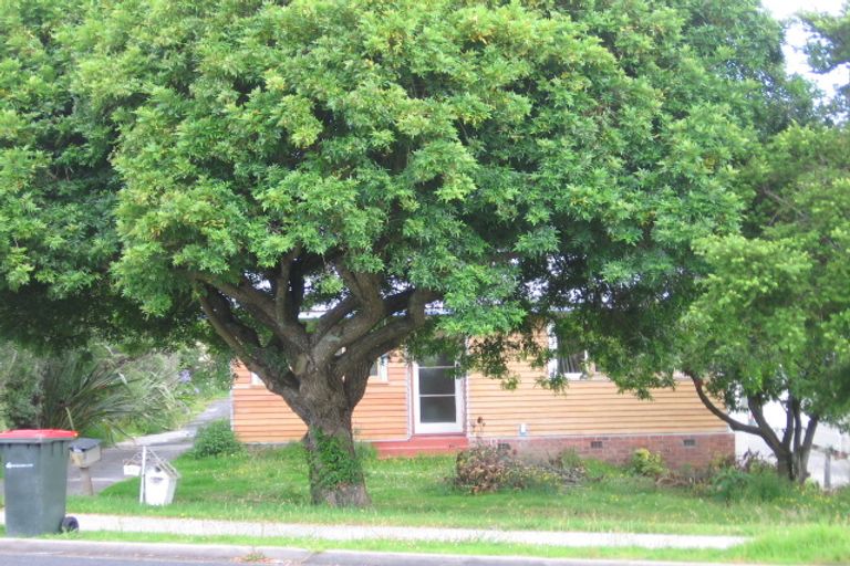 Photo of property in 23 Margate Road, Blockhouse Bay, Auckland, 0600
