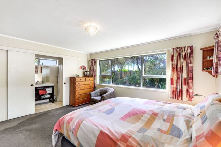 Photo of property in 21 Burn-murdoch Street, St Andrews, Hamilton, 3200