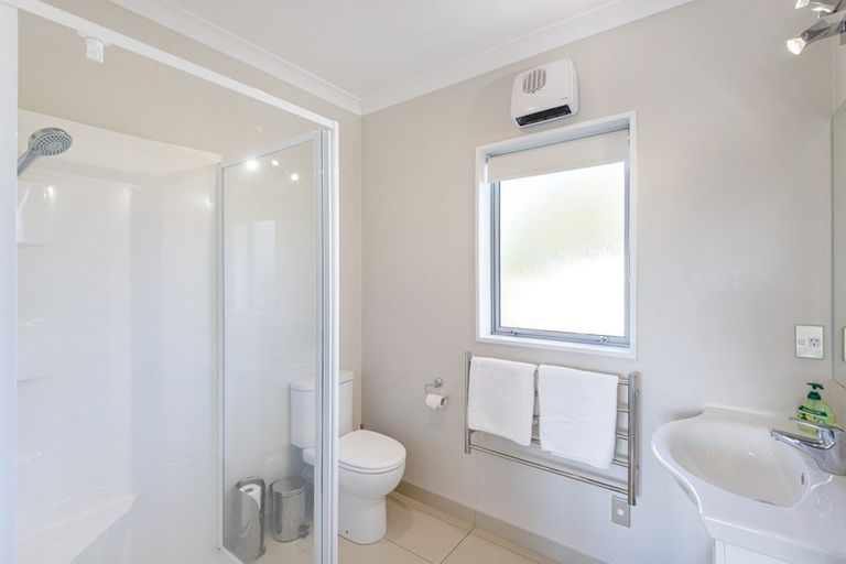 Photo of property in 16a Epsom Road, Sockburn, Christchurch, 8042