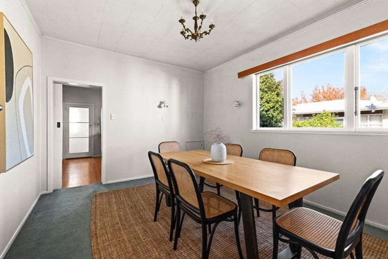 Photo of property in 112 Davis Street, Saint Leonards, Hastings, 4120