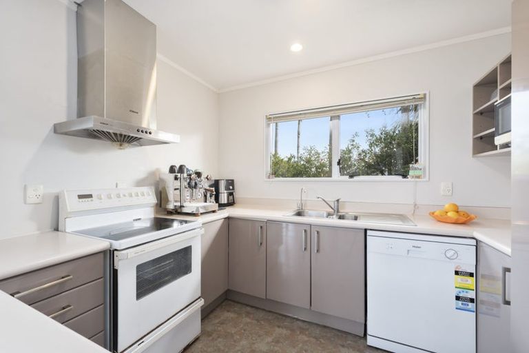 Photo of property in 2/73 Vintage Drive, Henderson, Auckland, 0612