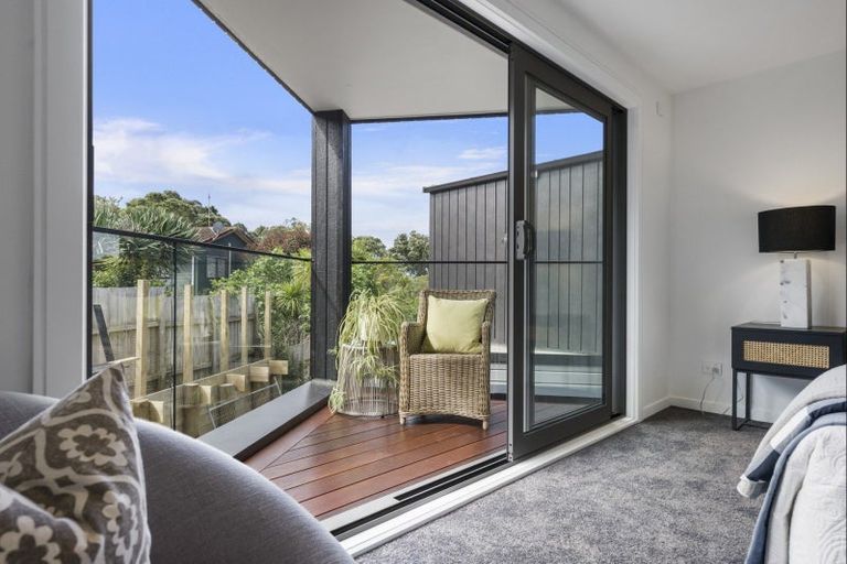 Photo of property in 61a Churchill Road, Murrays Bay, Auckland, 0630