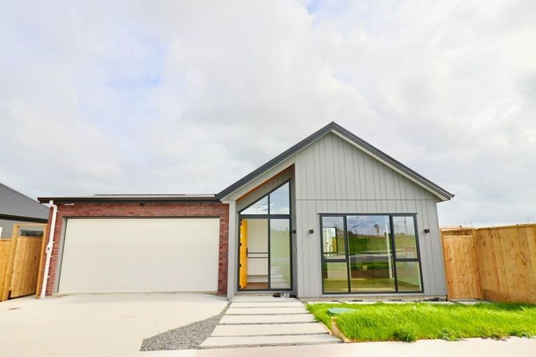 Photo of property in 6 Kobe Street, Karaka, 2580