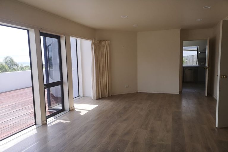 Photo of property in 1/13 Mizpah Road, Waiake, Auckland, 0630