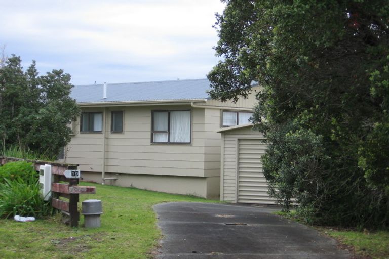 Photo of property in 16 St Anne Place, Omaha, 0986