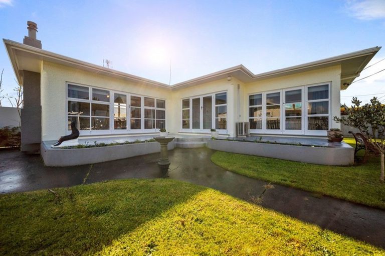 Photo of property in 13 Hori Street, Vogeltown, New Plymouth, 4310