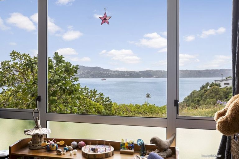 Photo of property in 23 Rangitane Street, Maupuia, Wellington, 6022