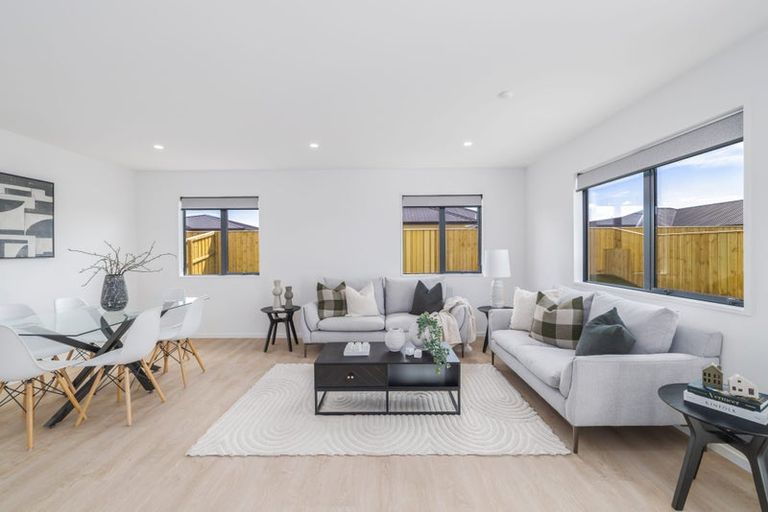 Photo of property in 10 Harlequin Drive, Rolleston, 7614