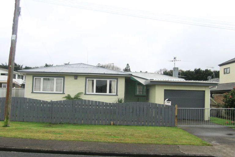 Photo of property in 2/6 Alexander Street, Papakura, 2110