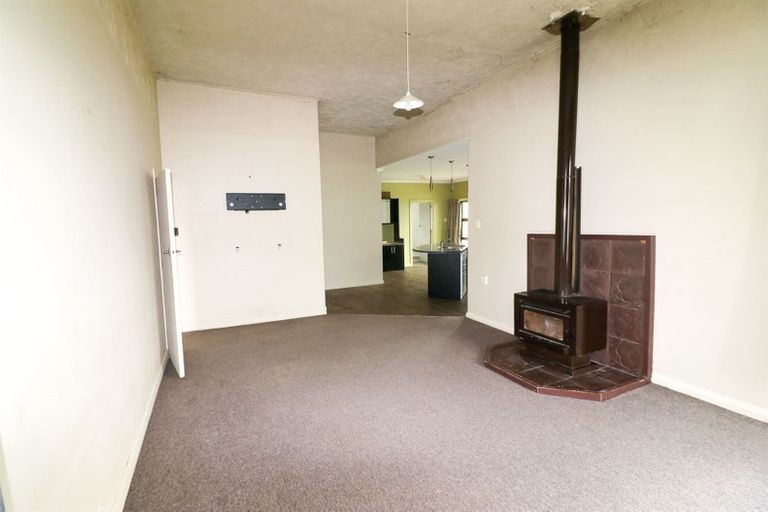 Photo of property in 6 Edward Street, Dannevirke, 4930