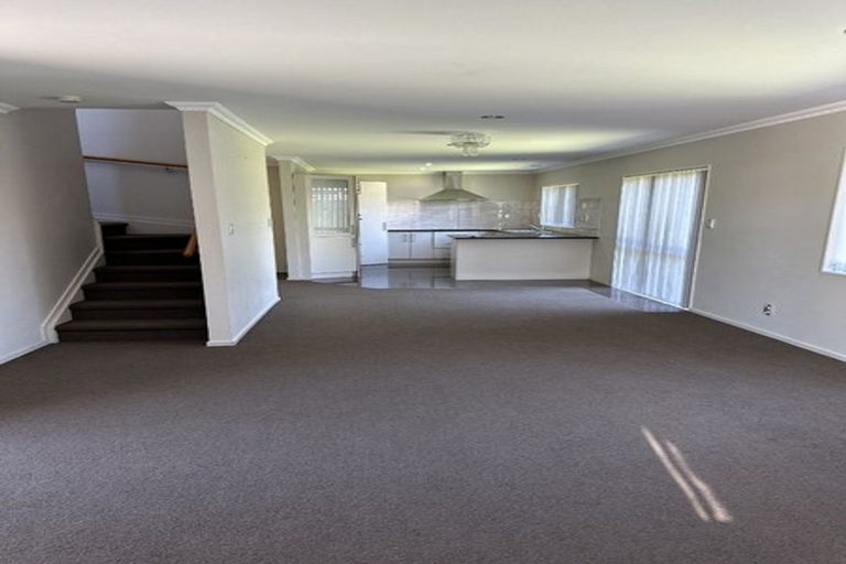 Photo of property in 73a Robert Skelton Place, Clendon Park, Auckland, 2103