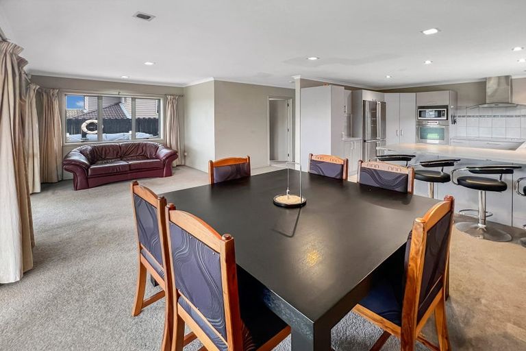 Photo of property in 36 Anchorite Way, Red Beach, 0932