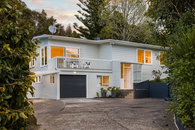 Photo of property in 35 Mcdowell Crescent, Hillcrest, Auckland, 0627