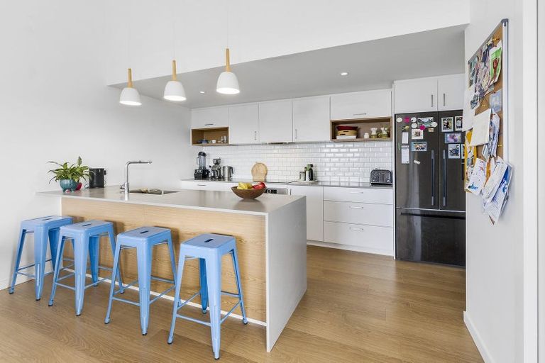 Photo of property in 216c Sutherland Road, Lyall Bay, Wellington, 6022