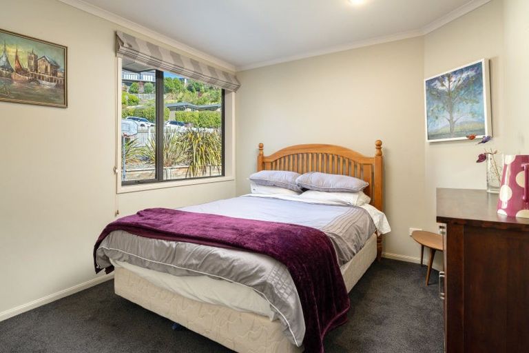 Photo of property in 12 Russell Street, Picton, 7220