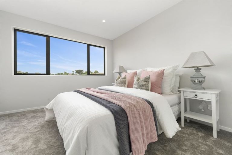 Photo of property in 39 Matakohe Road, Westgate, Auckland, 0814