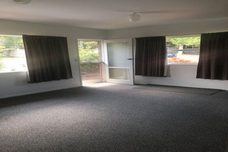 Photo of property in 54 Hillcrest Avenue, Hillcrest, Auckland, 0627