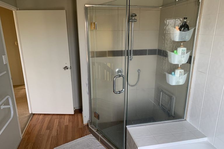 Photo of property in 1/16 Hart Road, Hauraki, Auckland, 0622