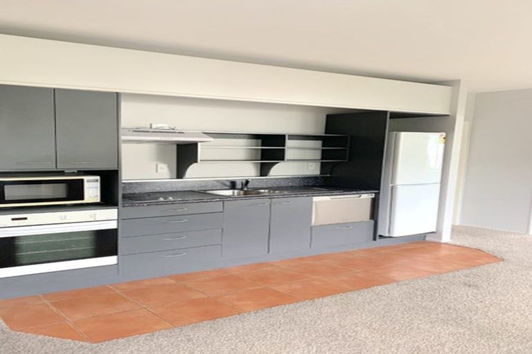 Photo of property in St Peters Apartments, 5d/192 Willis Street, Te Aro, Wellington, 6011