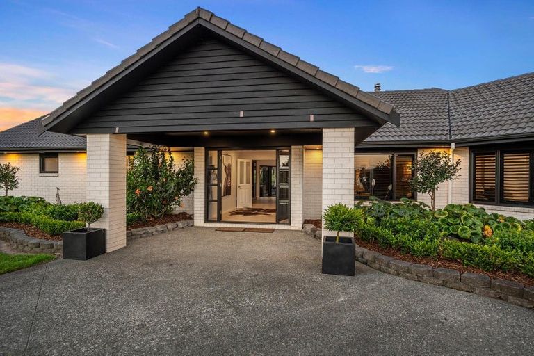 Photo of property in 903 Old North Road, Waimauku, 0882