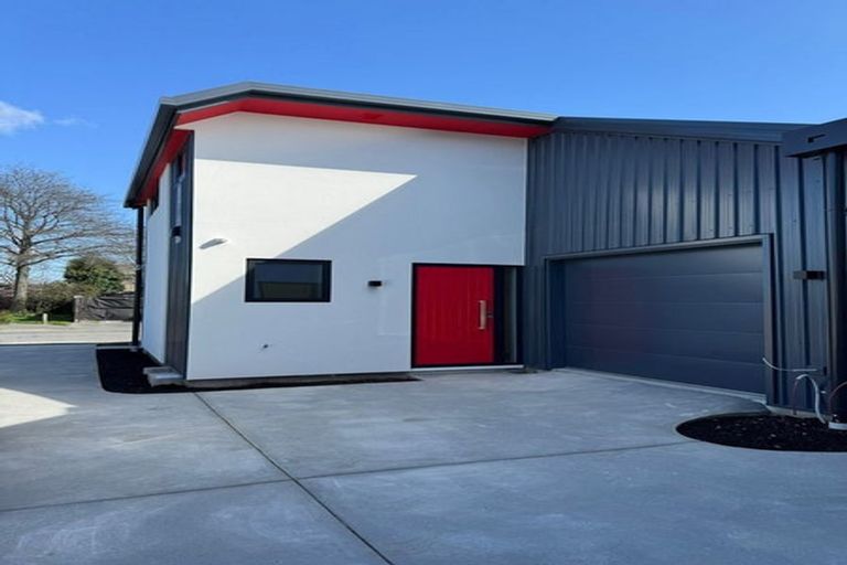 Photo of property in 90 Nursery Road, Phillipstown, Christchurch, 8011