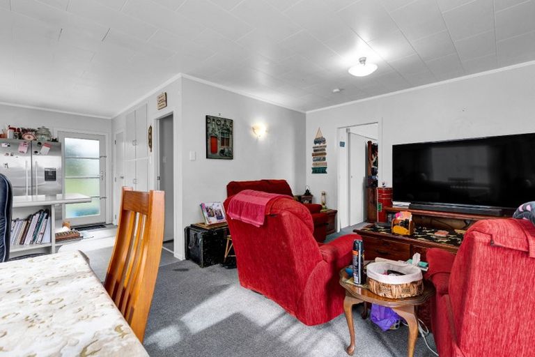 Photo of property in 15b Parsons Street, Vogeltown, New Plymouth, 4310