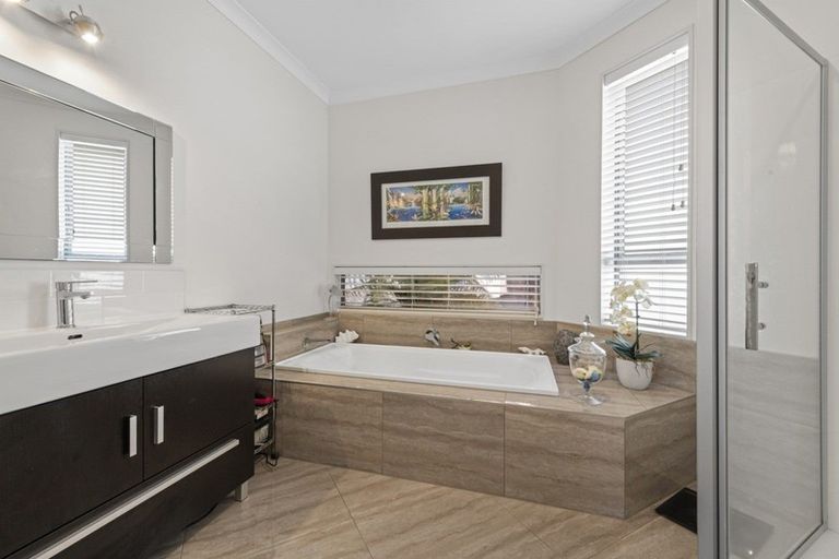 Photo of property in 60 Adler Drive, Ohauiti, Tauranga, 3112