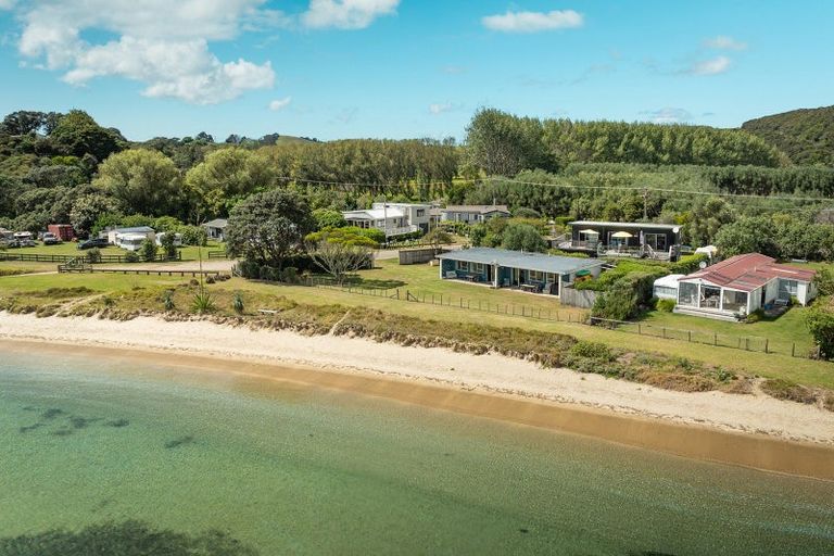 Photo of property in 43 Mahanga Road, Pataua South, Onerahi, 0192