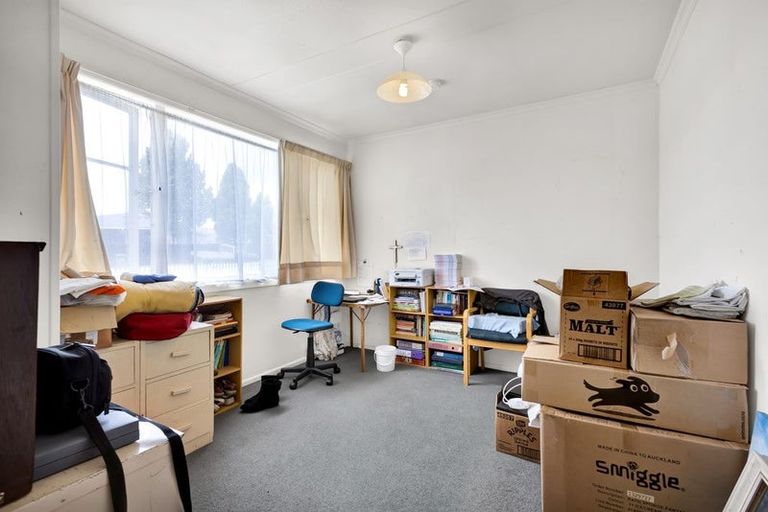 Photo of property in 2 Denmark Terrace, Midhirst, Stratford, 4394