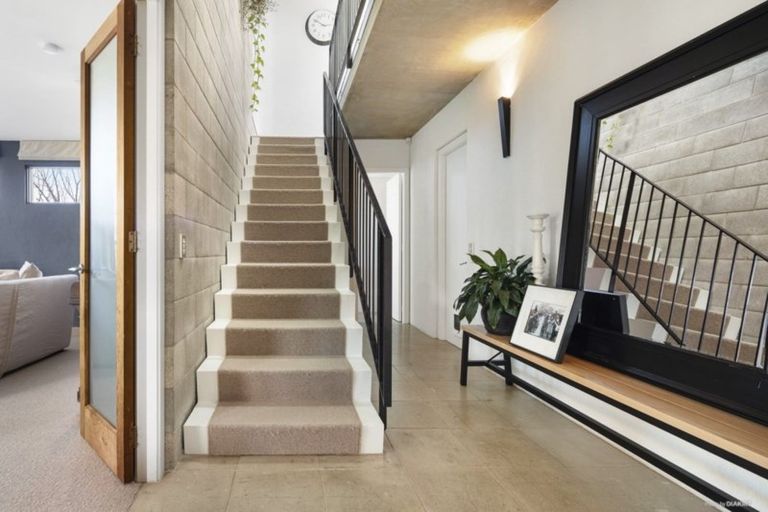 Photo of property in 51 Amesbury Drive, Churton Park, Wellington, 6037