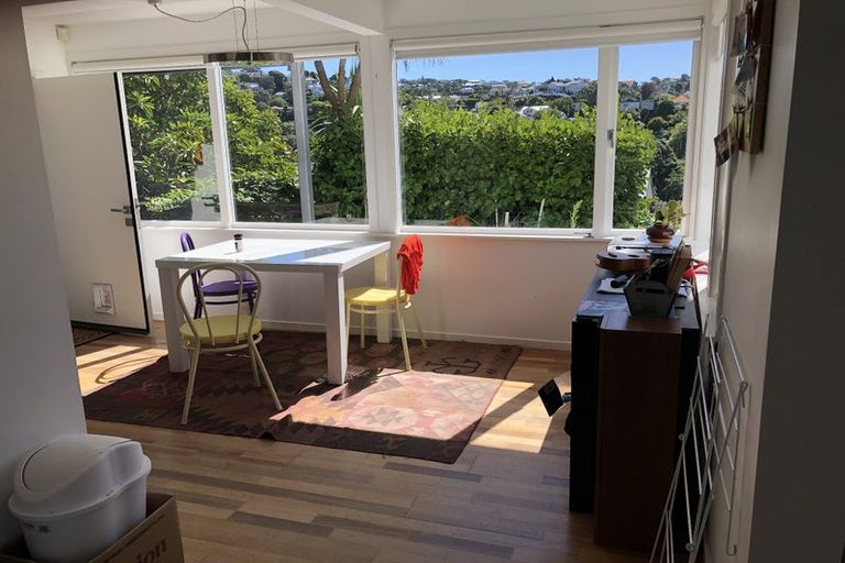 Photo of property in 35 North Terrace, Kelburn, Wellington, 6012