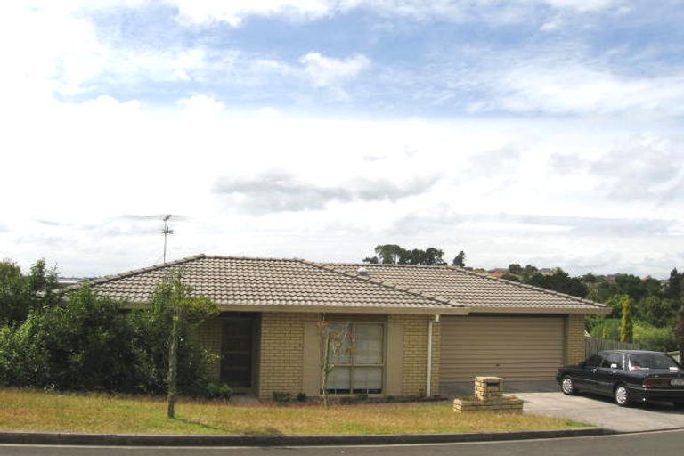 Photo of property in 4 Owl Court, Unsworth Heights, Auckland, 0632