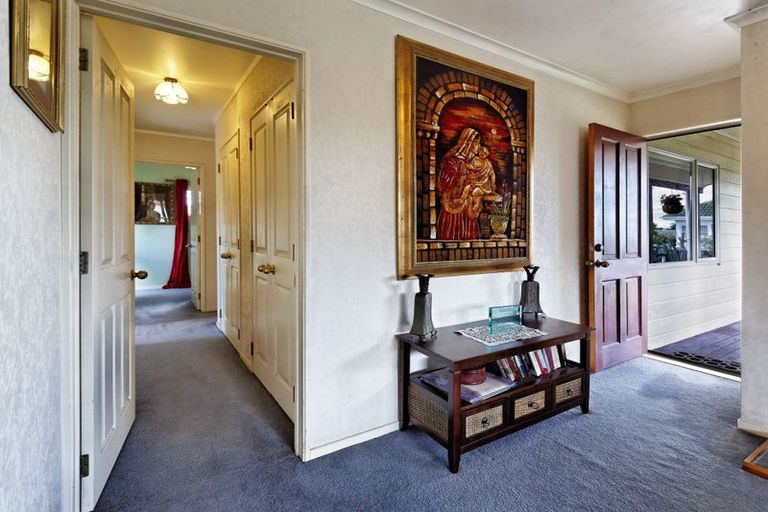 Photo of property in 12b Rosier Road, Glen Eden, Auckland, 0602