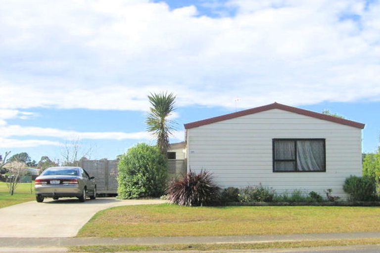 Photo of property in 106 Park Avenue, Whangamata, 3620